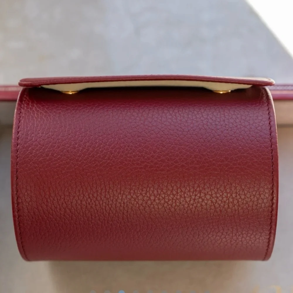 FASHION JEWEL BOX Red Calf Leather Oval Watch Case
